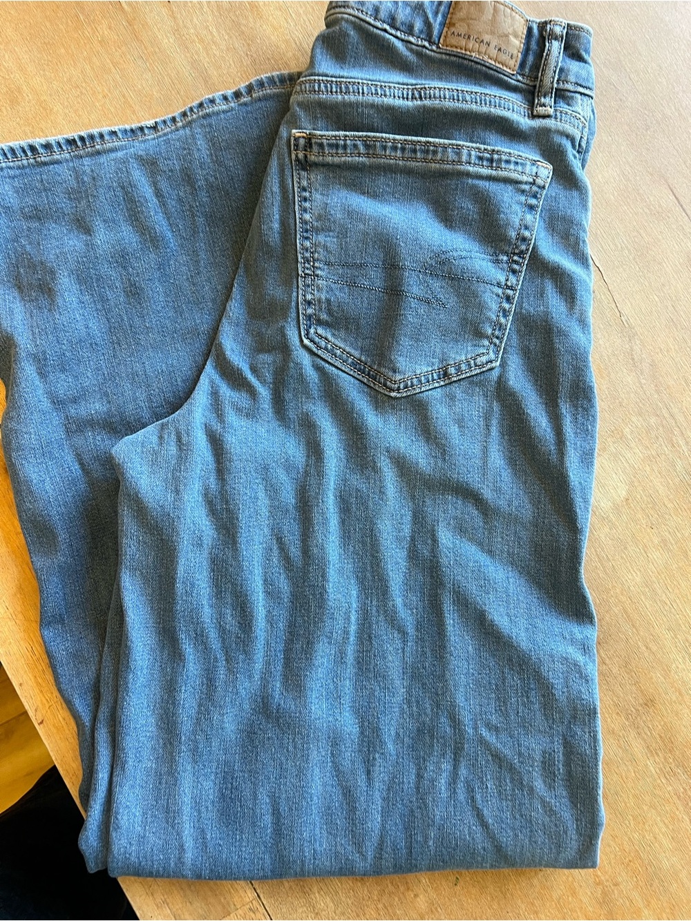 American Eagle Outfitters Women's Light Blue Jeans